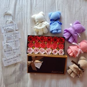 Valentine's Soap Roses Box Set 18 Flowers & 5pcs little bear Towels & gift bag